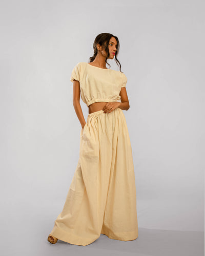 Beige High Slit Gathered Flare Skirt With Crop Top