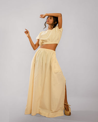 Beige High Slit Gathered Flare Skirt With Crop Top